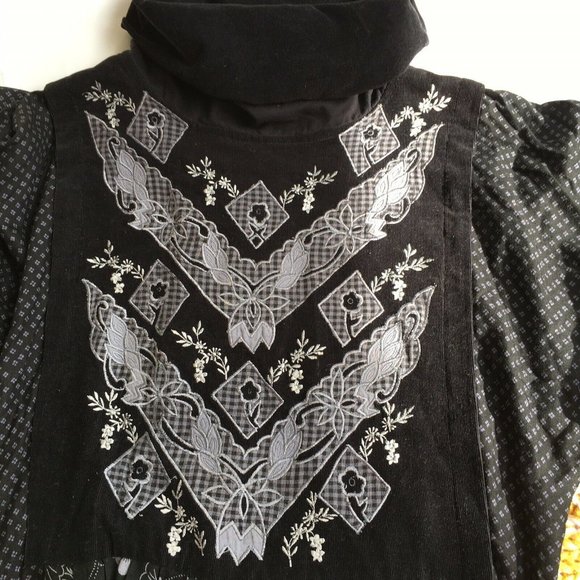 Dress Daiquiri L Embroidered Black Grey Patchwork - Picture 2 of 10